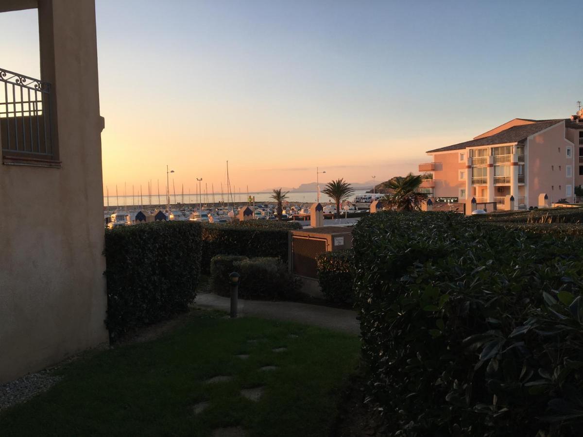 Vue Sur La Mer, Plage A 50M Сикс-Фор-ле-Плаж Екстериор снимка